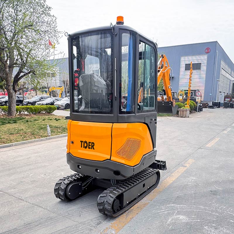 1.6吨小型挖掘机，适用于建筑施工和深挖作业